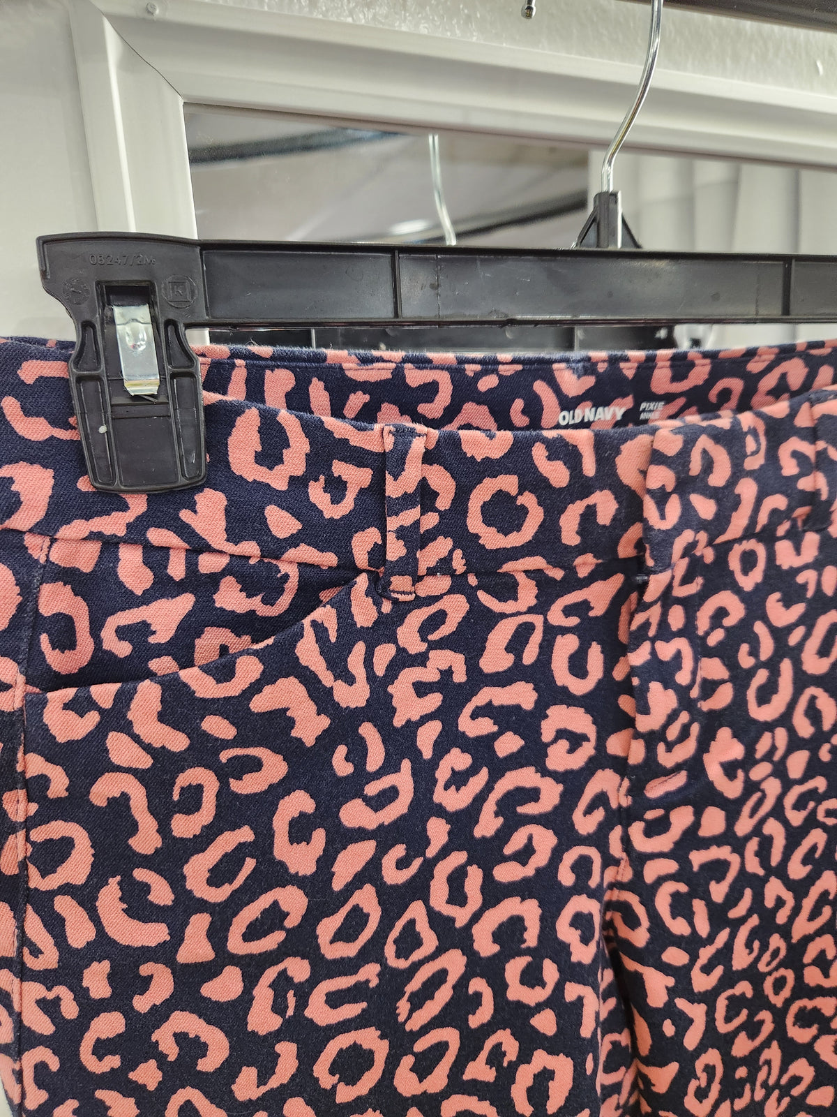 Old Navy Pixie Ankle Pants