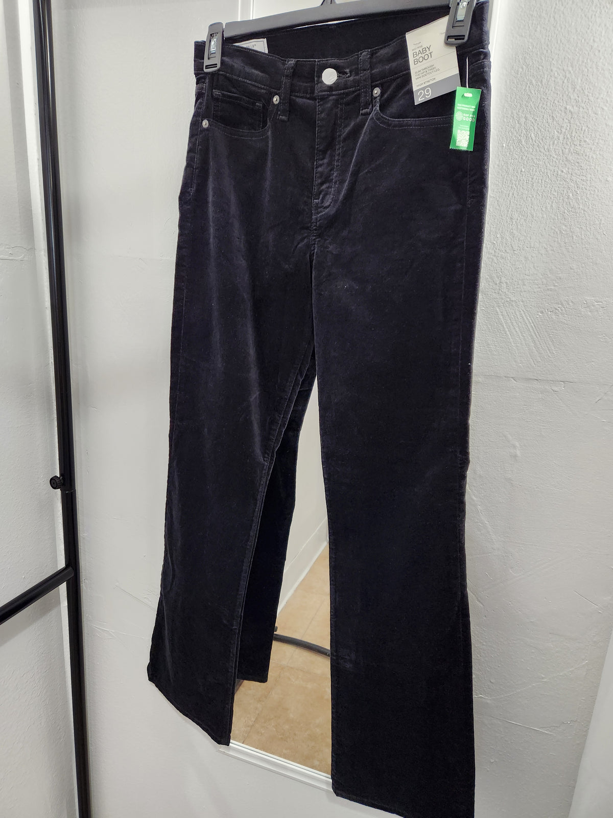  GAP Baby Boot mid rise velvet jeans. Slim through the hip &amp; thigh mini bootcut leg.