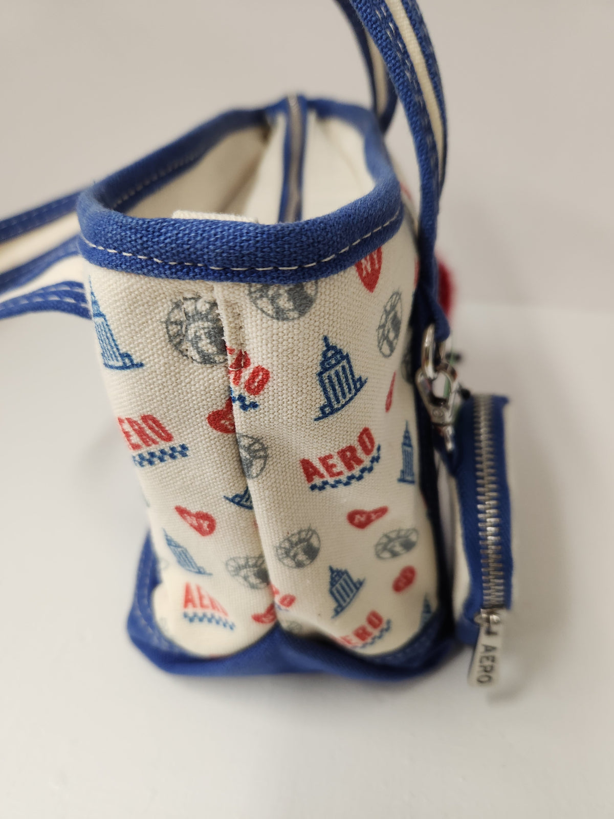Aeropostale Special Edition New York Crossbody Bag