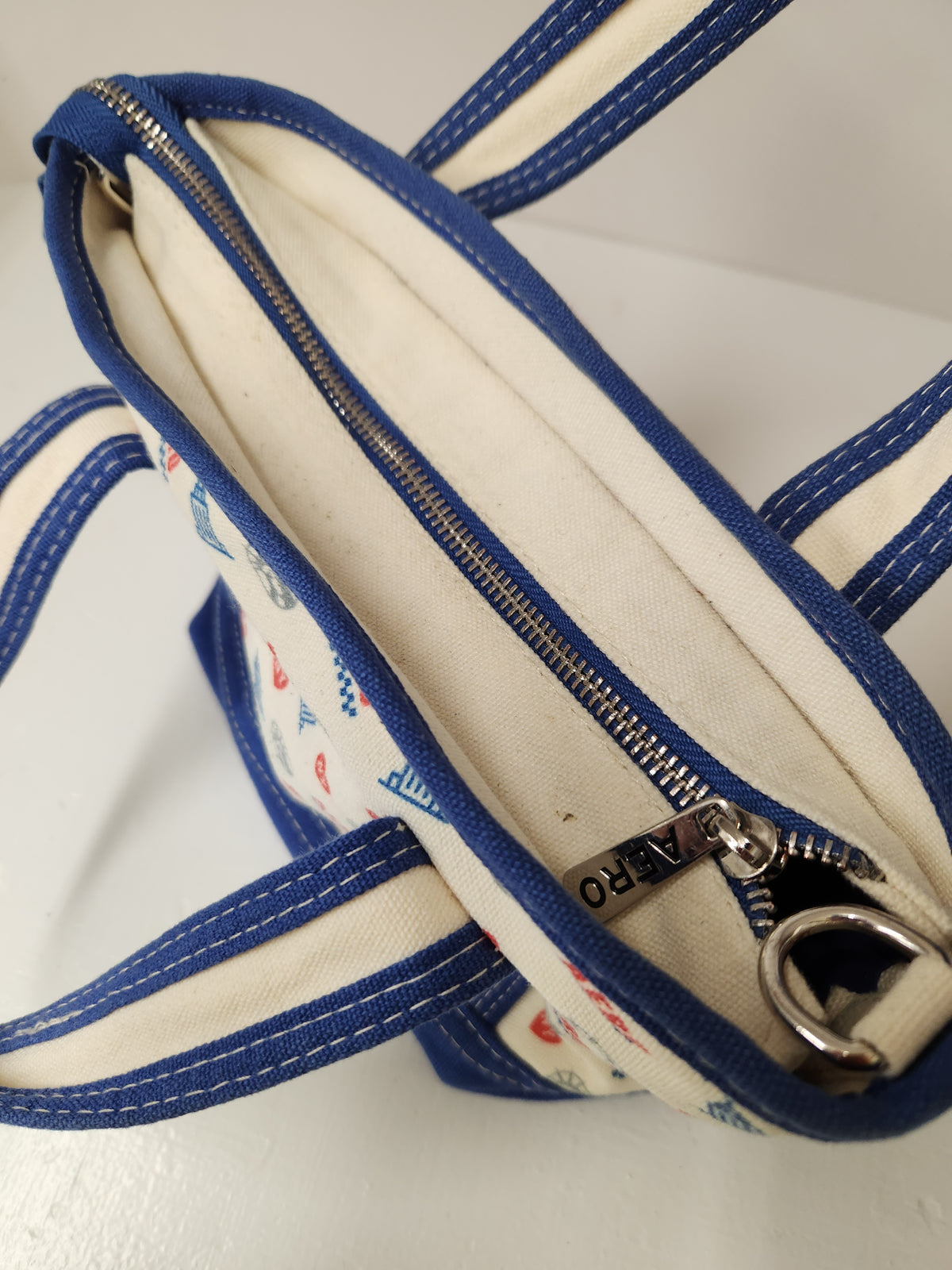 Aeropostale Special Edition New York Crossbody Bag