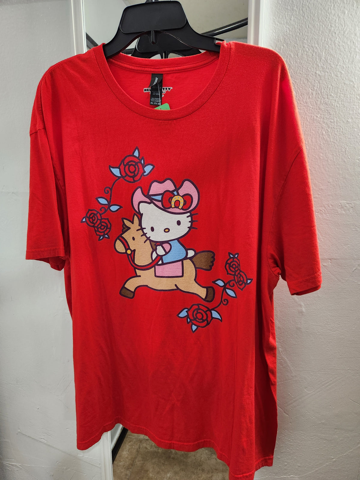 Hello Kitty Graphic T-Shirt